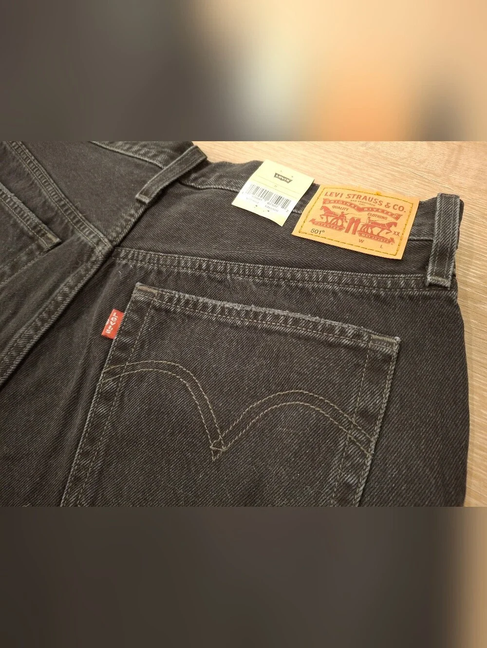 Levi’s 501 Original Women’s Denim Shorts Size 31 Black Distressed – New With Tag